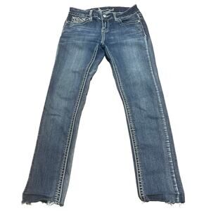 Soundgirl skinny jeans with beautiful stitching embellishments size 3 26x25